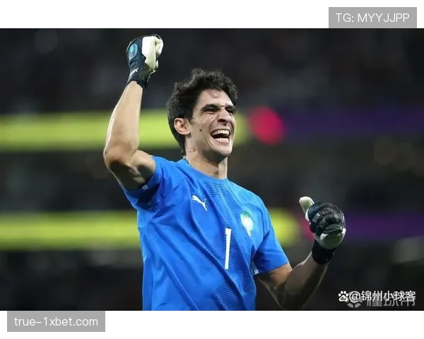 什琴斯尼全场仅一次扑救传球成功率高达81点2表现稳健展现门将沉稳风采